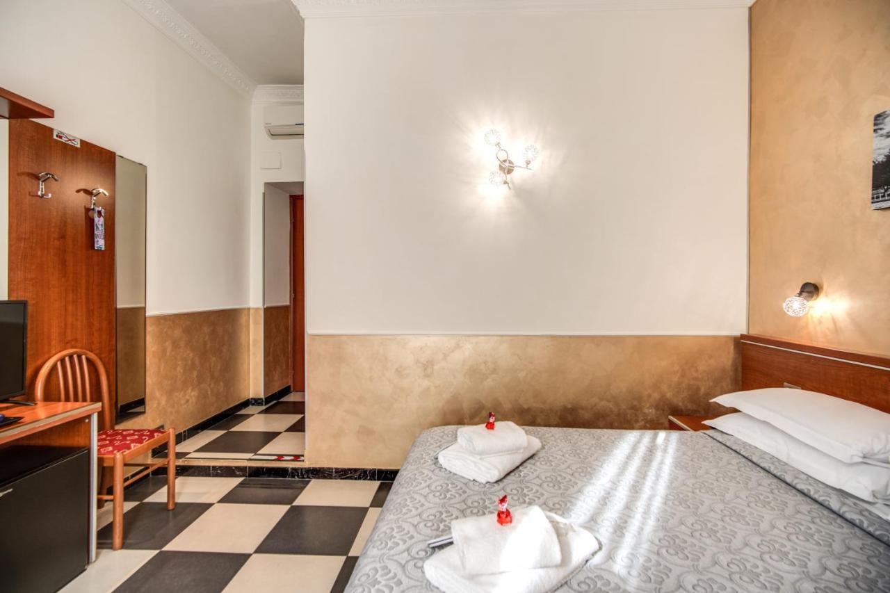 Centro Cavour 3* Roma